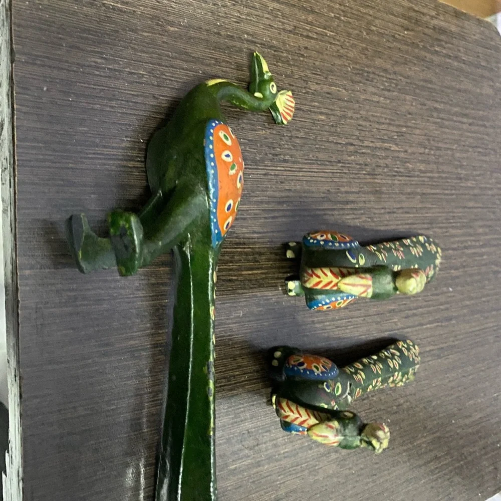 Set of three peacocks show piece - Picture 5 of 6